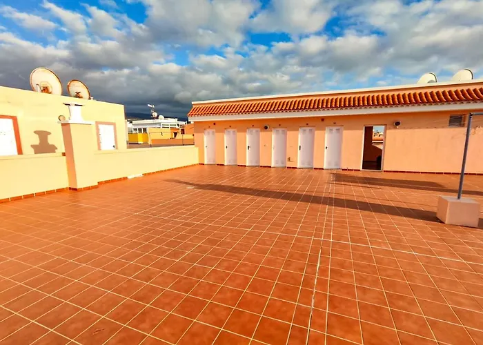 Beautiful Apartment With Ac Just Steps From The Sea In Playa San Juan